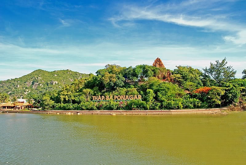 Tháp Bà Ponagar Nha Trang